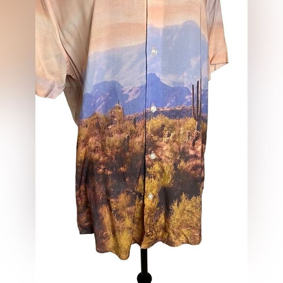 NWT GUESS MENS CACTUS DESERT PRINT SHORT SLEEVE BUTTON UP SIZE MEDIUM - Picture 8 of 10